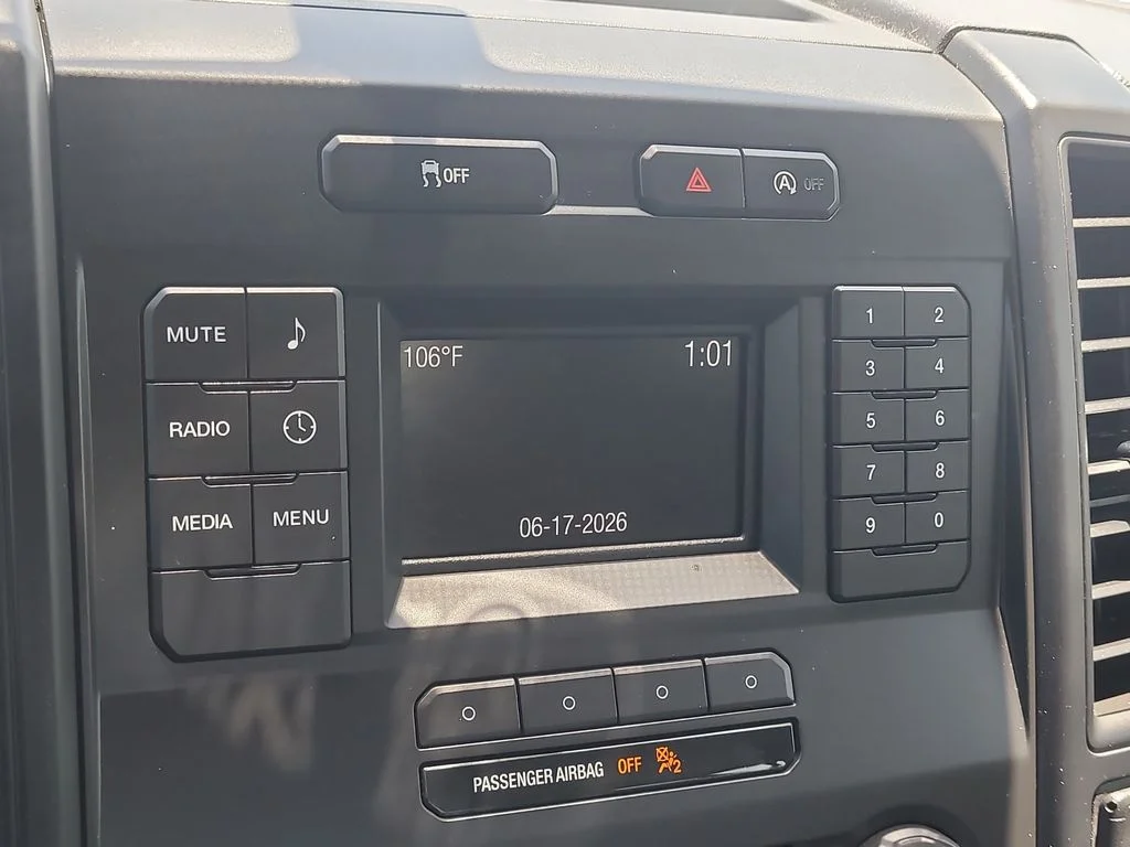 Used 2018 White Ford XL image 18