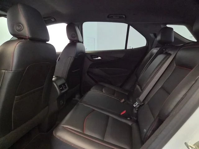 Used 2022 Summit White Chevrolet RS image 12