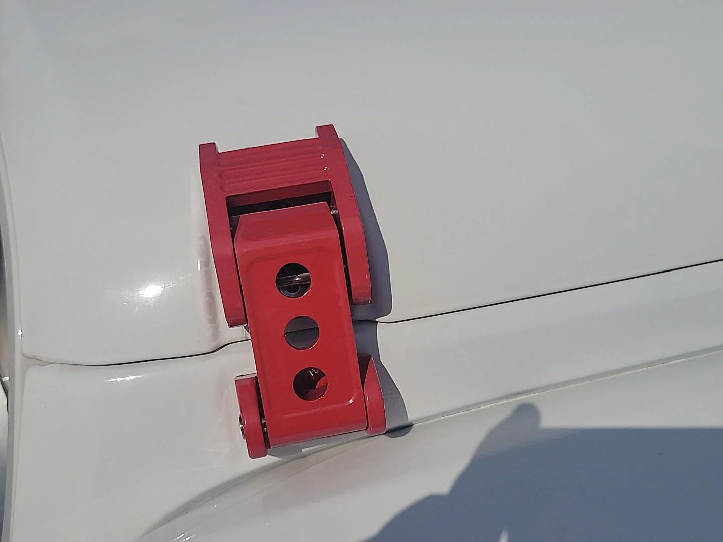 Used 2018 Bright White Clearcoat Jeep Sahara image 32