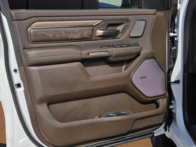 New 2026 Ivory White Tri-Coat Pearl-Coat Exterior Paint RAM Limited image 16