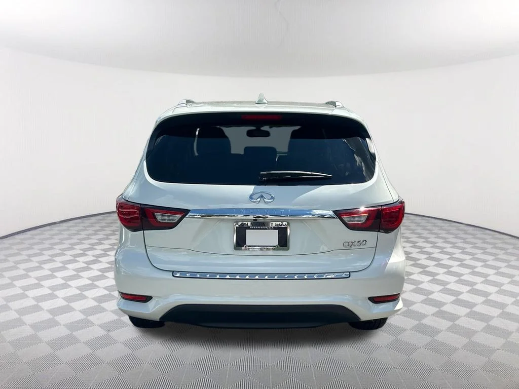 Used 2016 White INFINITI Base image 6
