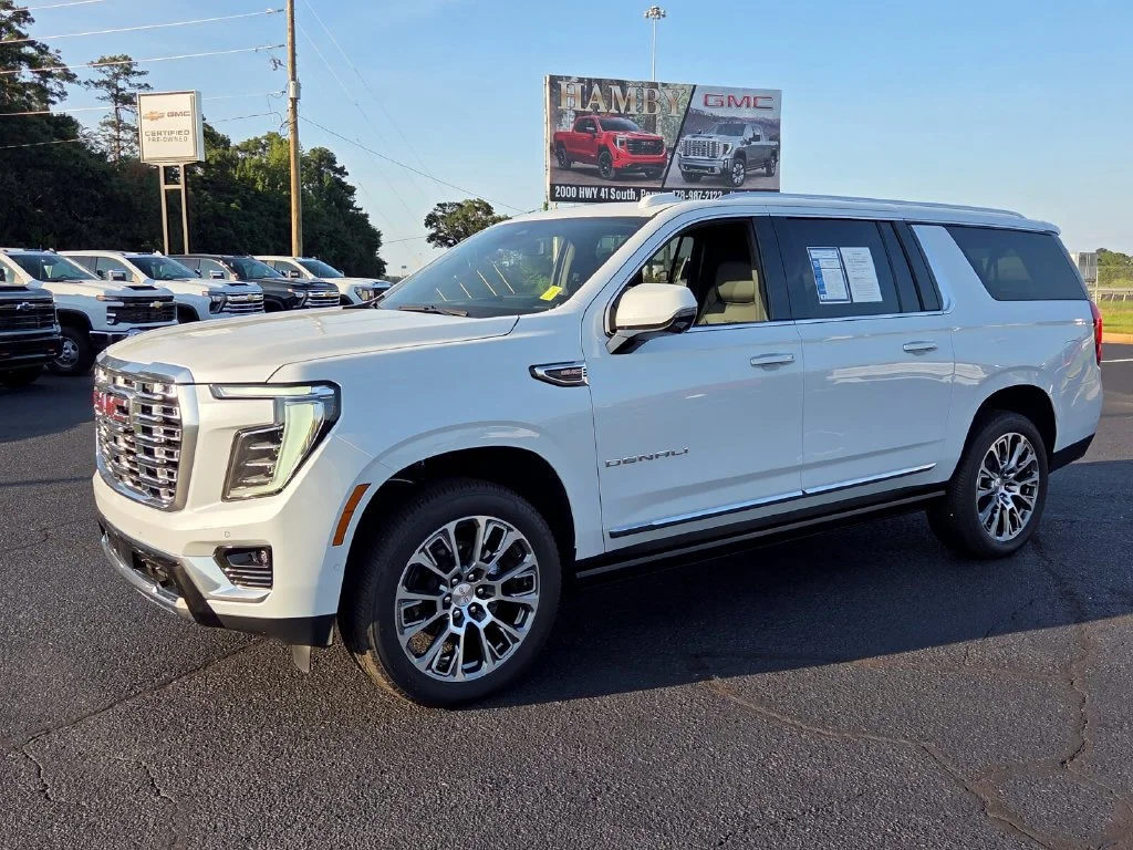 Used 2026 Glacier White Tricoat GMC Denali image 3