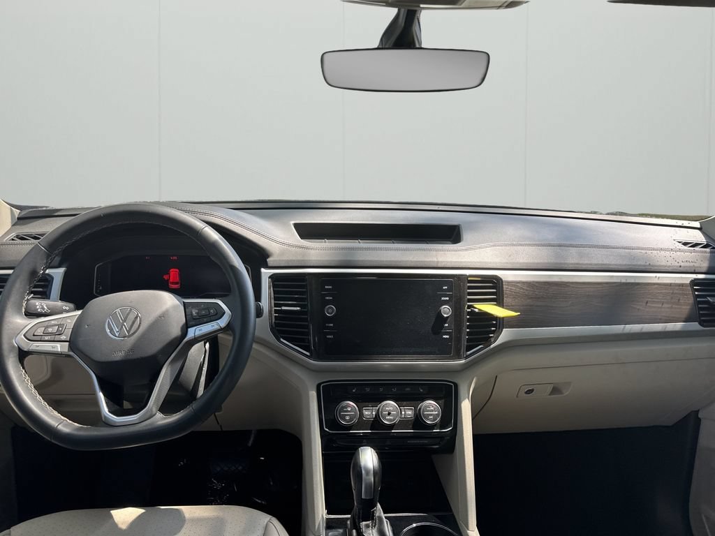 Used 2023 White Volkswagen 3.6L V6 SE w/Technology image 9