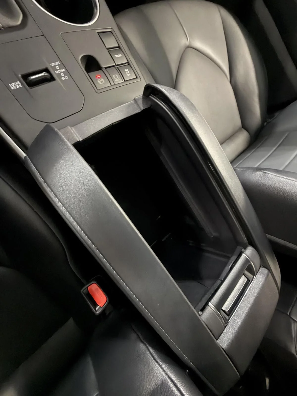 Used 2024 Midnight Black Metallic Toyota XLE image 13
