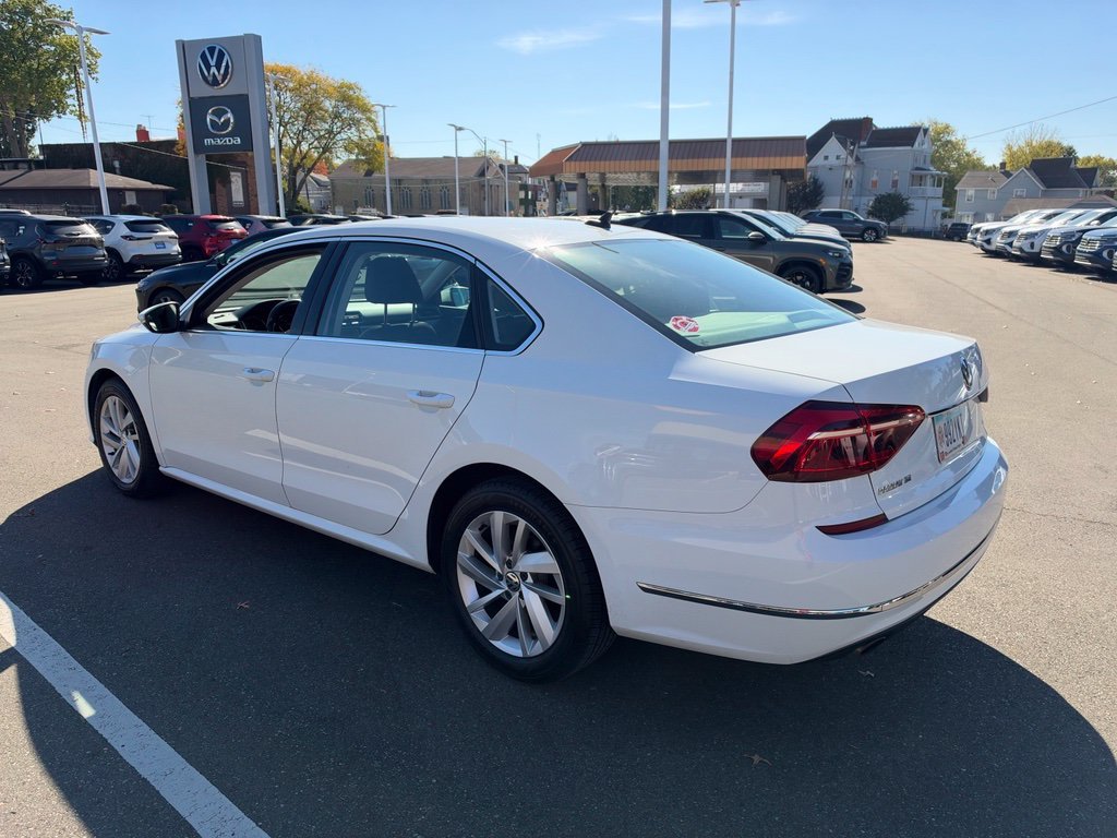 Used 2018 White Volkswagen 2.0T SE image 8