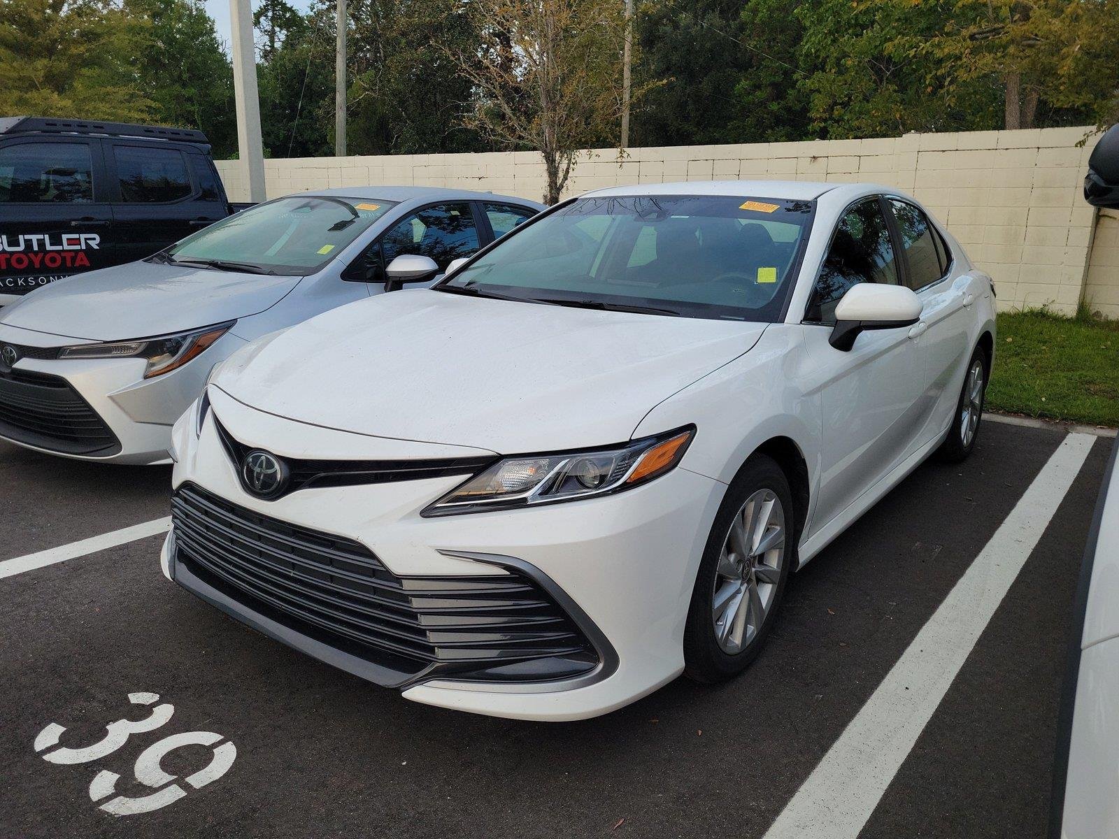Used 2023 Ice Cap Toyota LE image 1