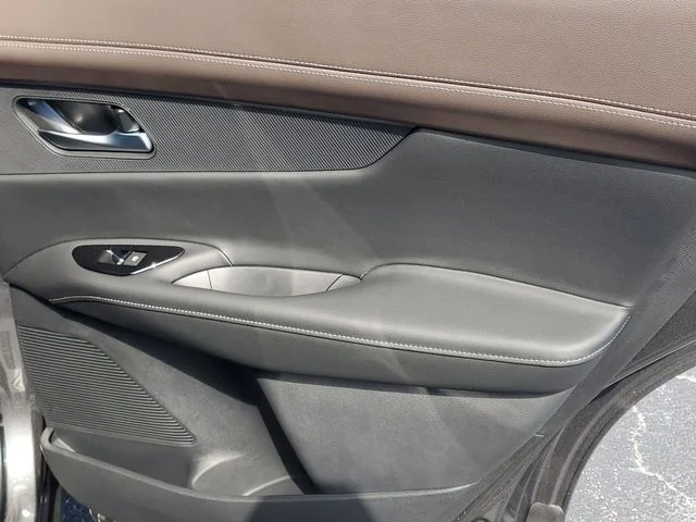 New 2026 Everest White Pearl TriCoat Nissan Platinum image 32