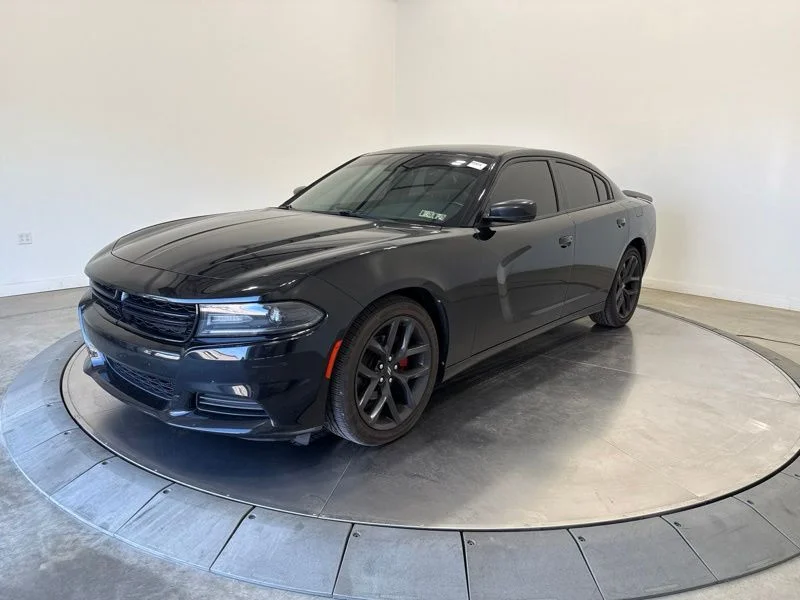 Used 2021 Black Dodge SXT image 3