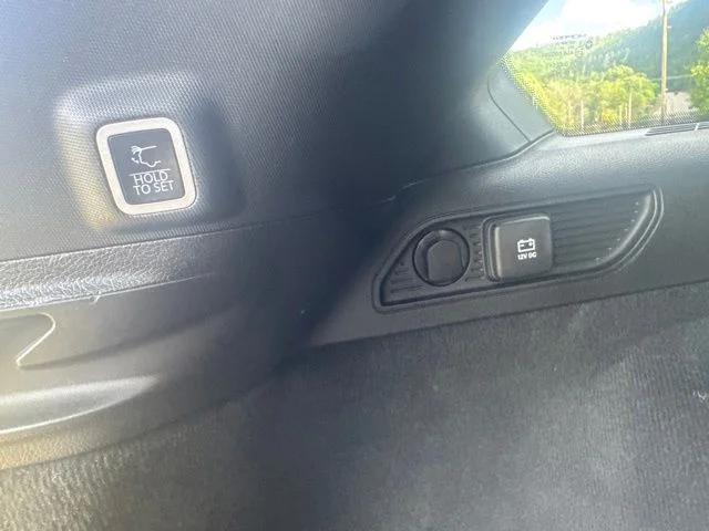 Used 2023 Red Jeep Summit Reserve image 31