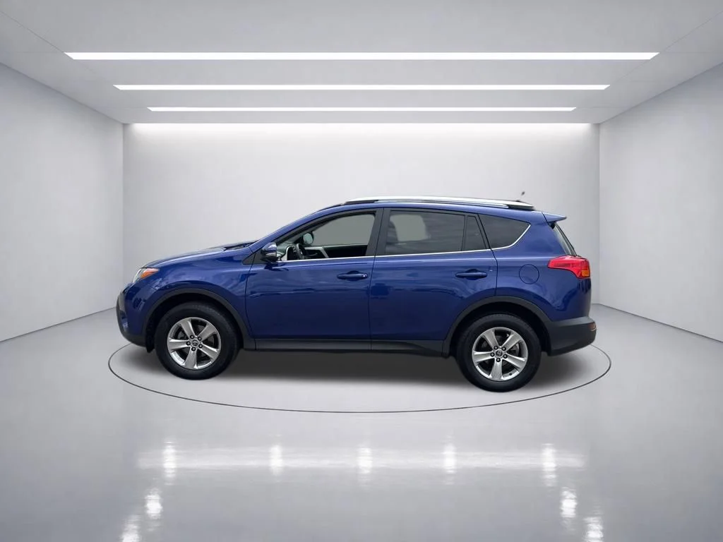 Used 2015 Blue Crush Metallic Toyota XLE image 4