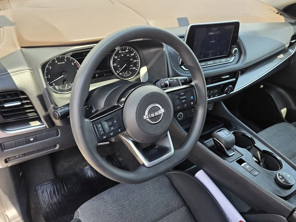 Used 2023 Silver Nissan SV image 12
