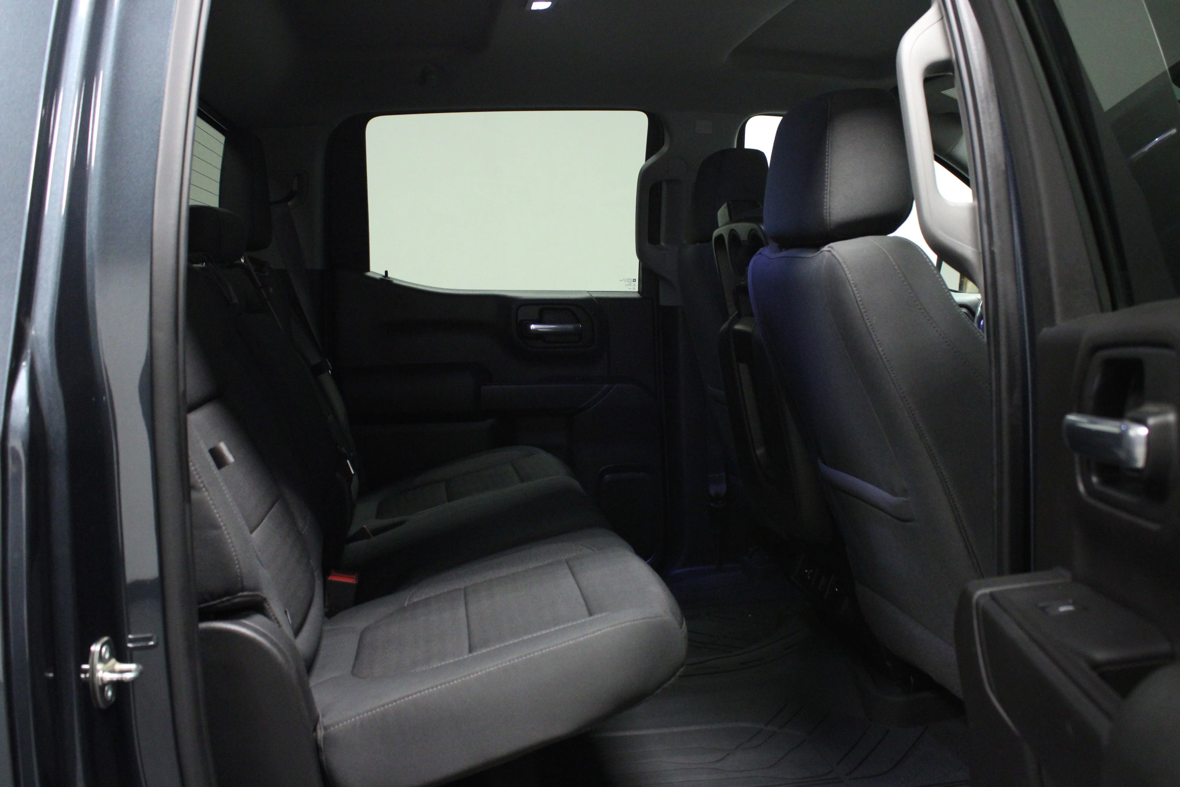 Used 2020 Shadow Gray Metallic Chevrolet LT image 15