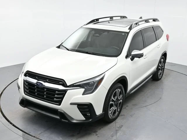 Used 2023 Crystal White Pea Subaru Limited image 37
