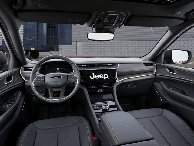 New 2026 Diamond Black Crystal Pearl-Coat Exterior Paint Jeep Limited image 14