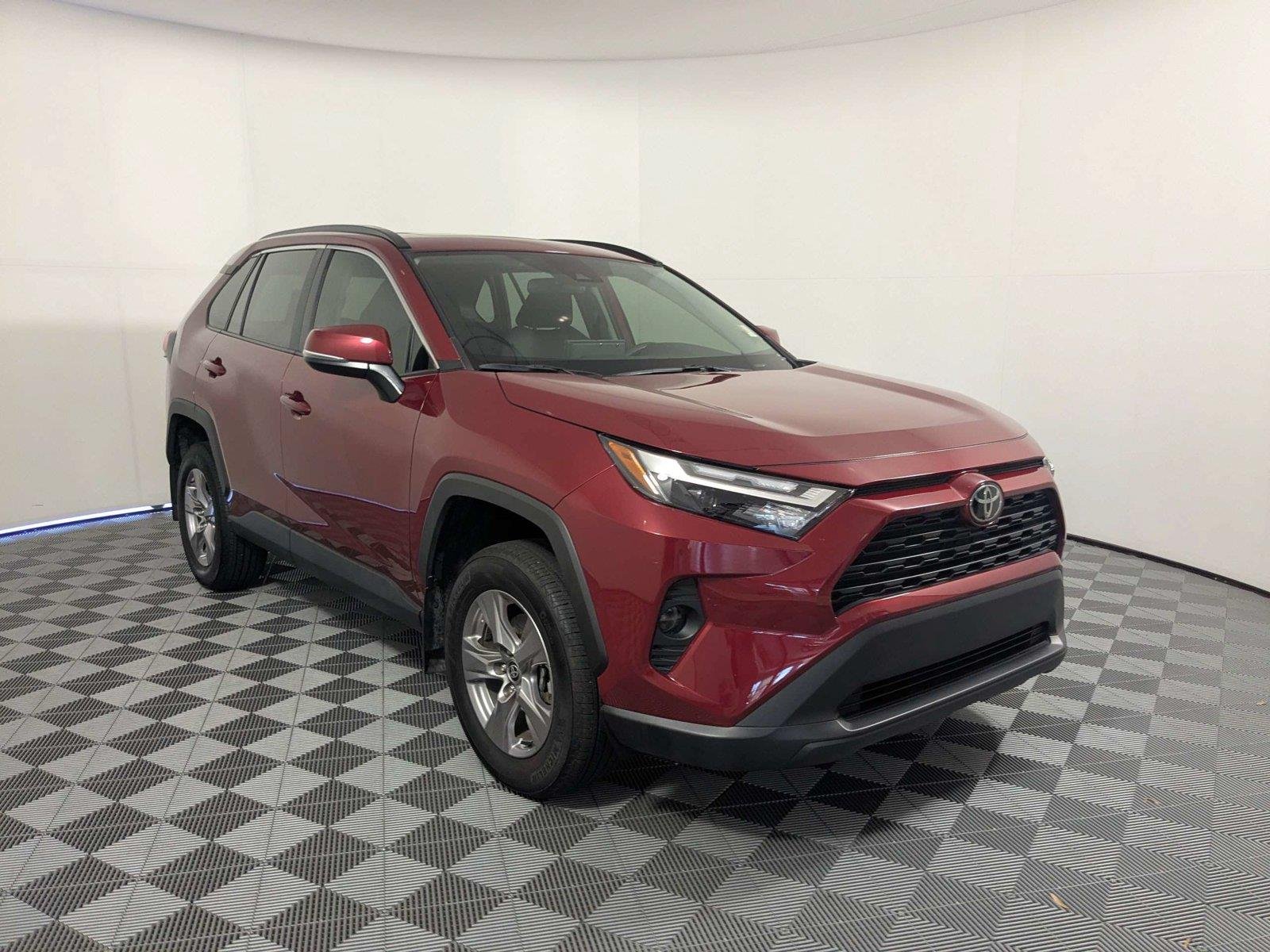 Used 2024 Ruby Flare Pearl Toyota XLE image 2