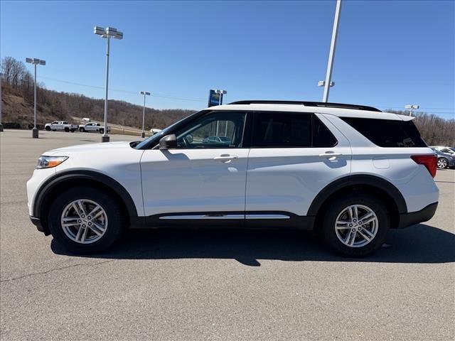 Used 2024 Oxford White Ford XLT image 2