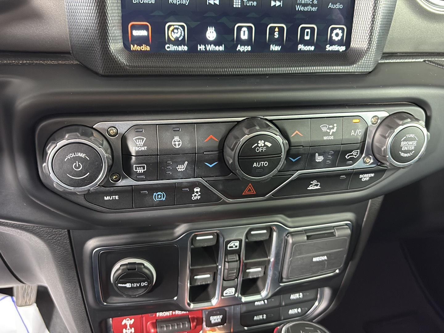 Used 2023 Sting-Gray Clearcoat Jeep Rubicon image 39