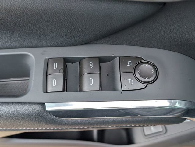 2026 Chevrolet Traverse LT - Photo 14