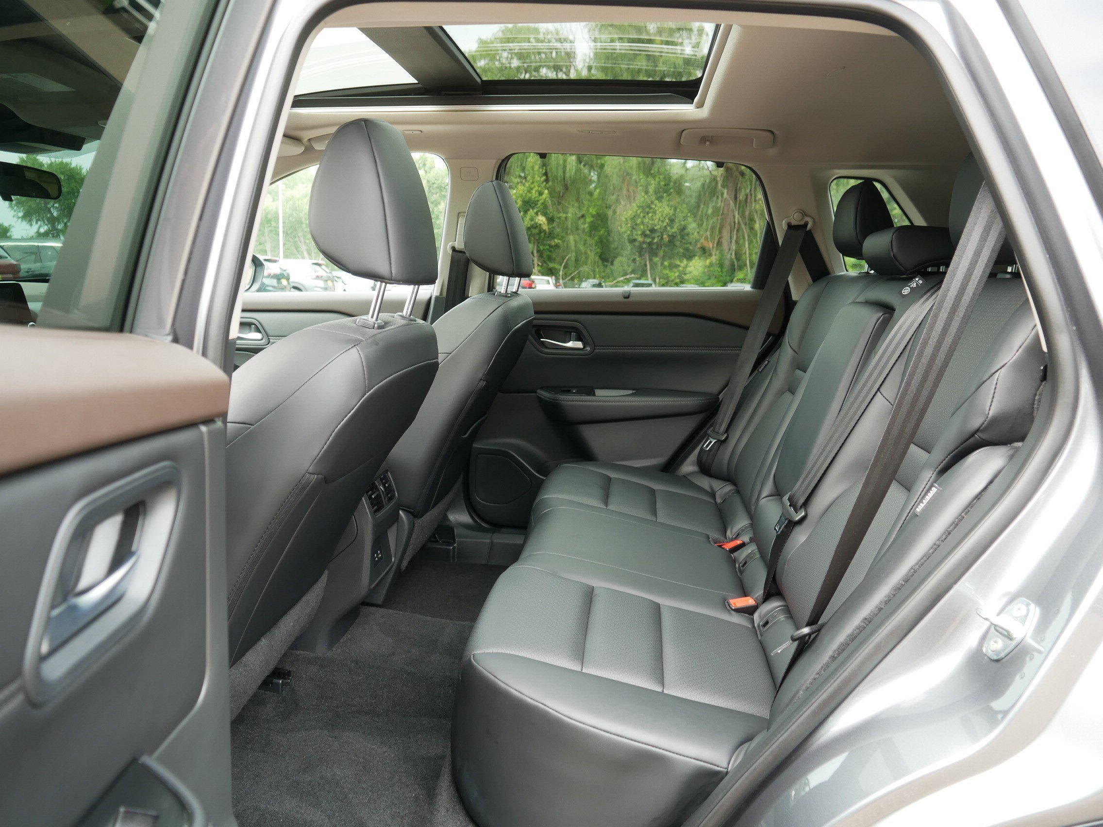 Used 2023 Gun Metallic Nissan SV image 36