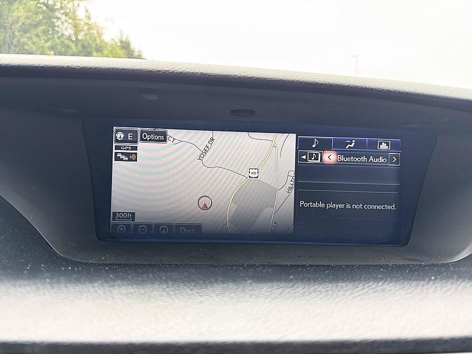 Used 2015 Atomic Silver Lexus 350 image 16