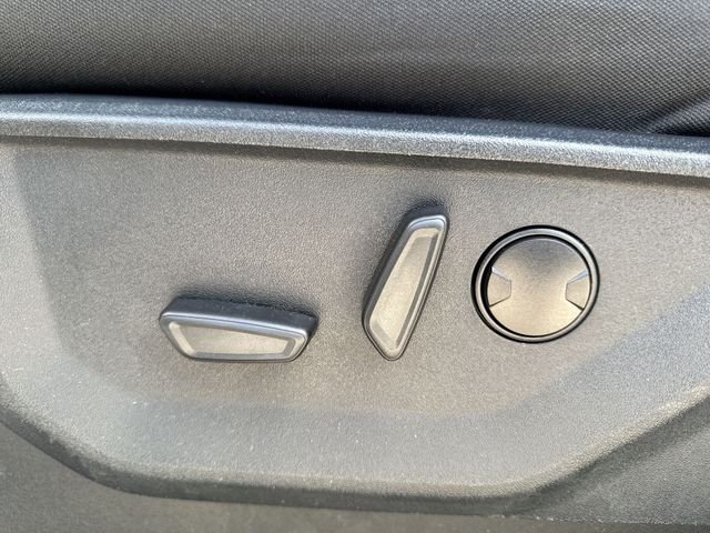 Used 2024 Silver Ford XLT image 12