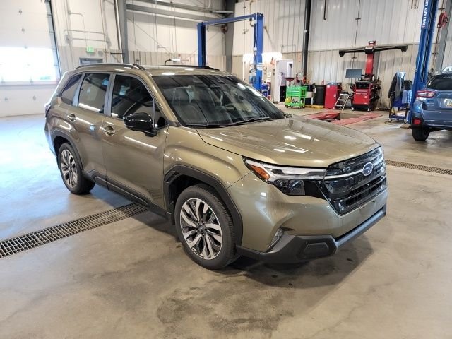 2025 Subaru Forester Touring's photo