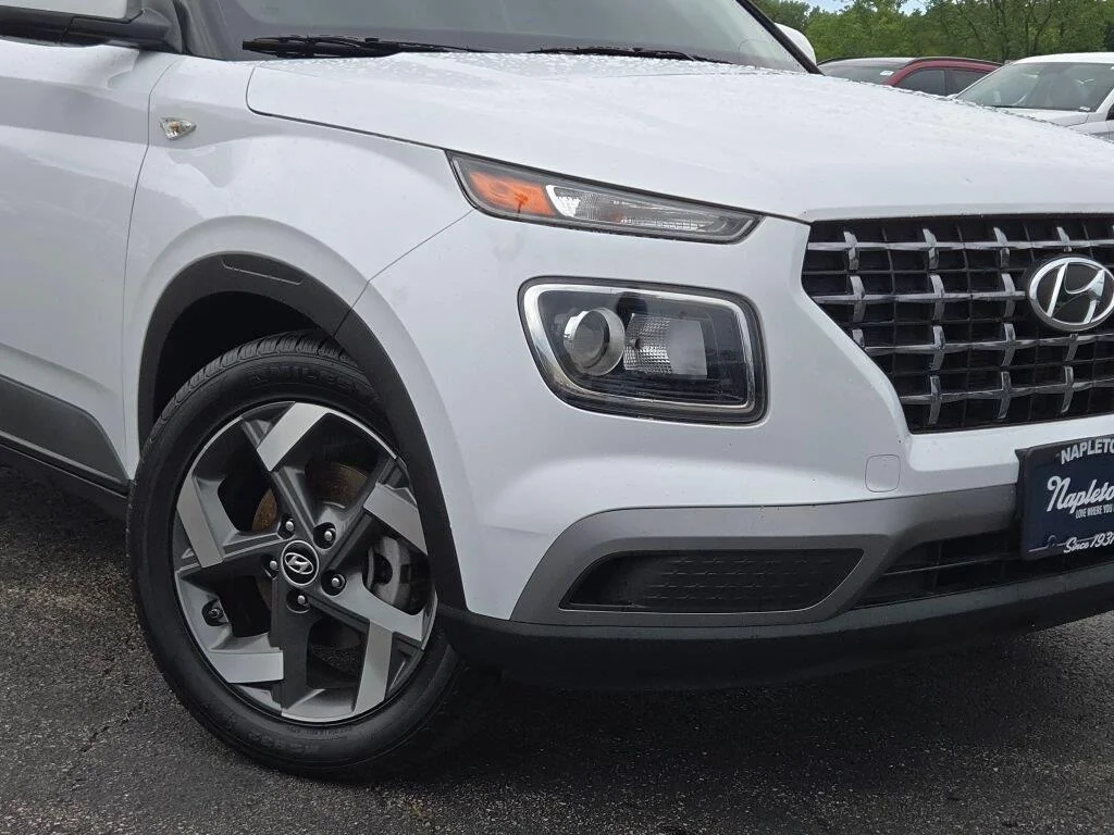 Used 2022 Ceramic White Hyundai SEL image 3
