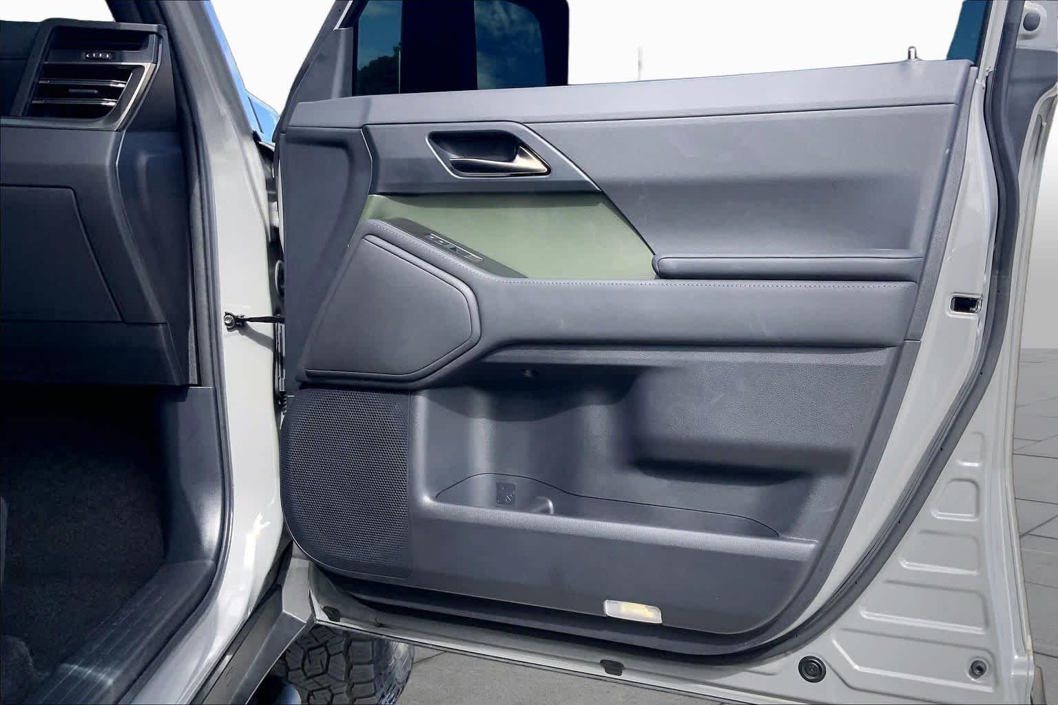 Used 2025 Incognito Lexus Overtrail image 22