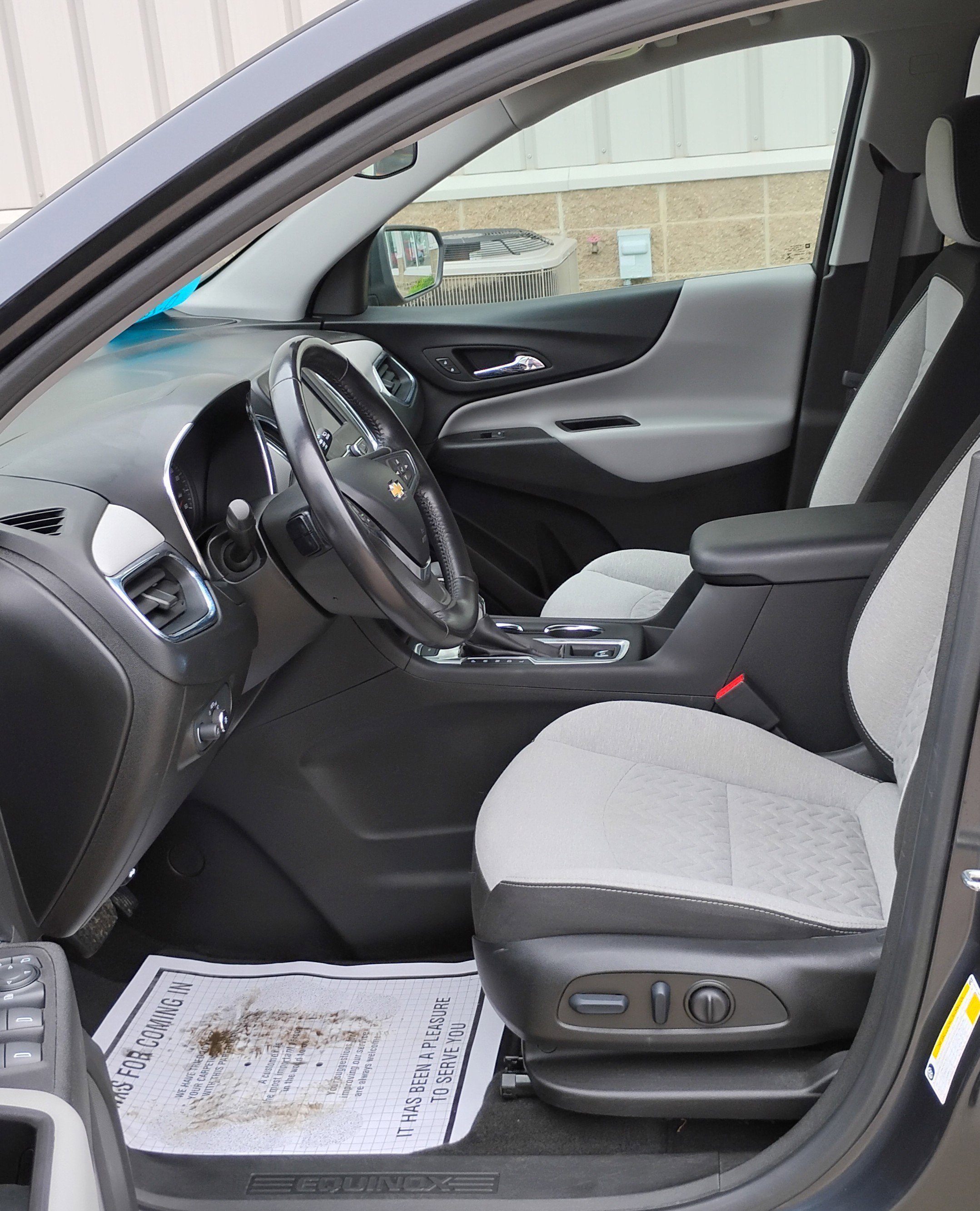 Used 2022 Iron Gray Metallic Chevrolet LT image 9