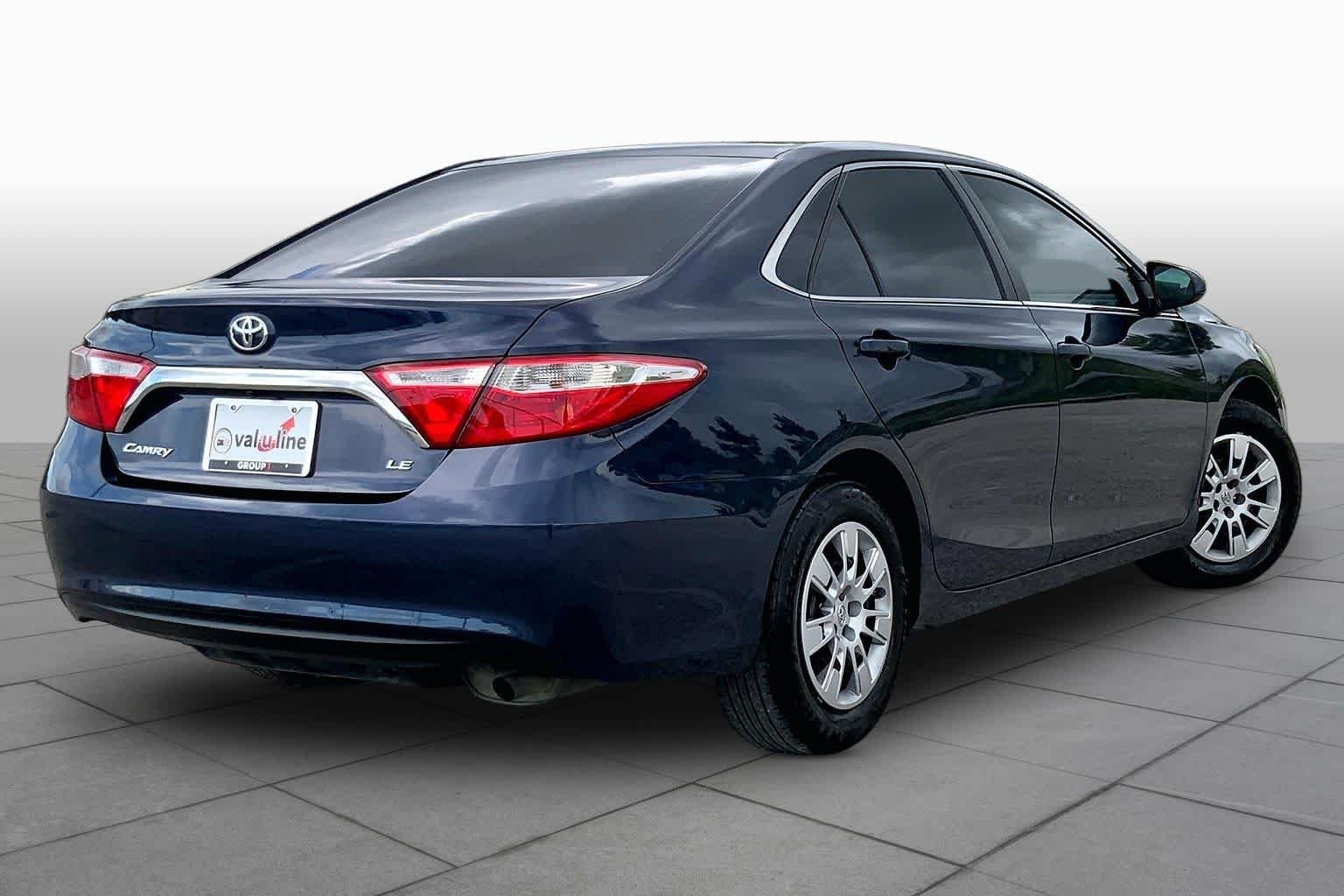Used 2015 Parisian Night Pearl Toyota LE image 13