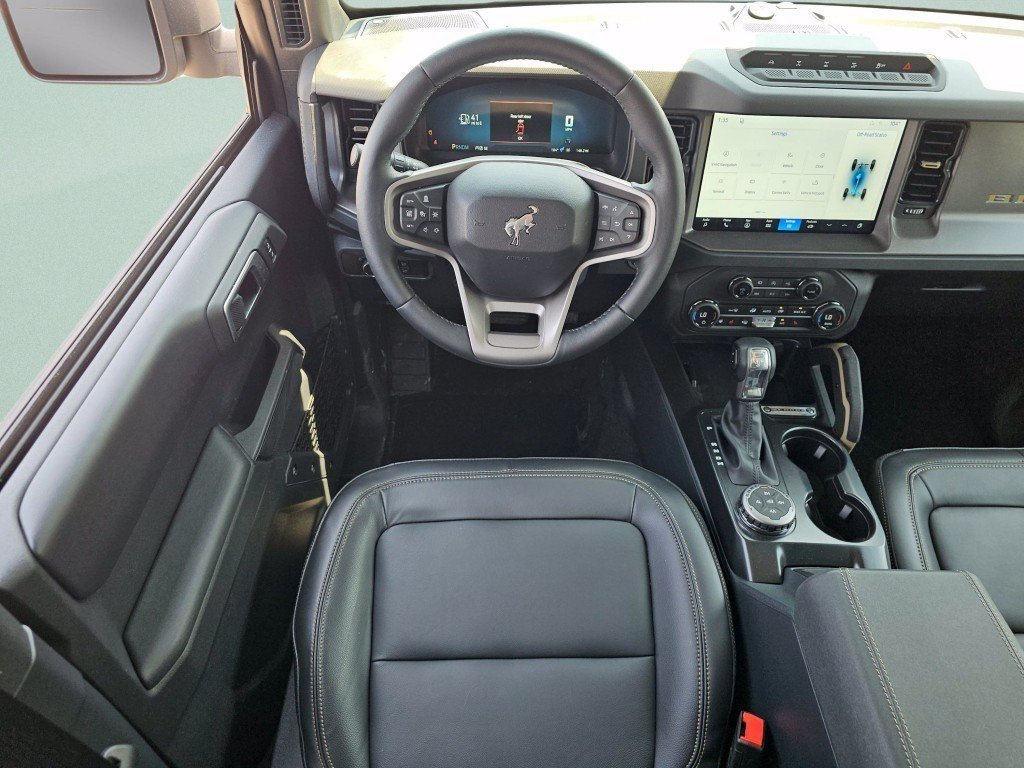 New 2026 Marsh Gray Ford Badlands image 4