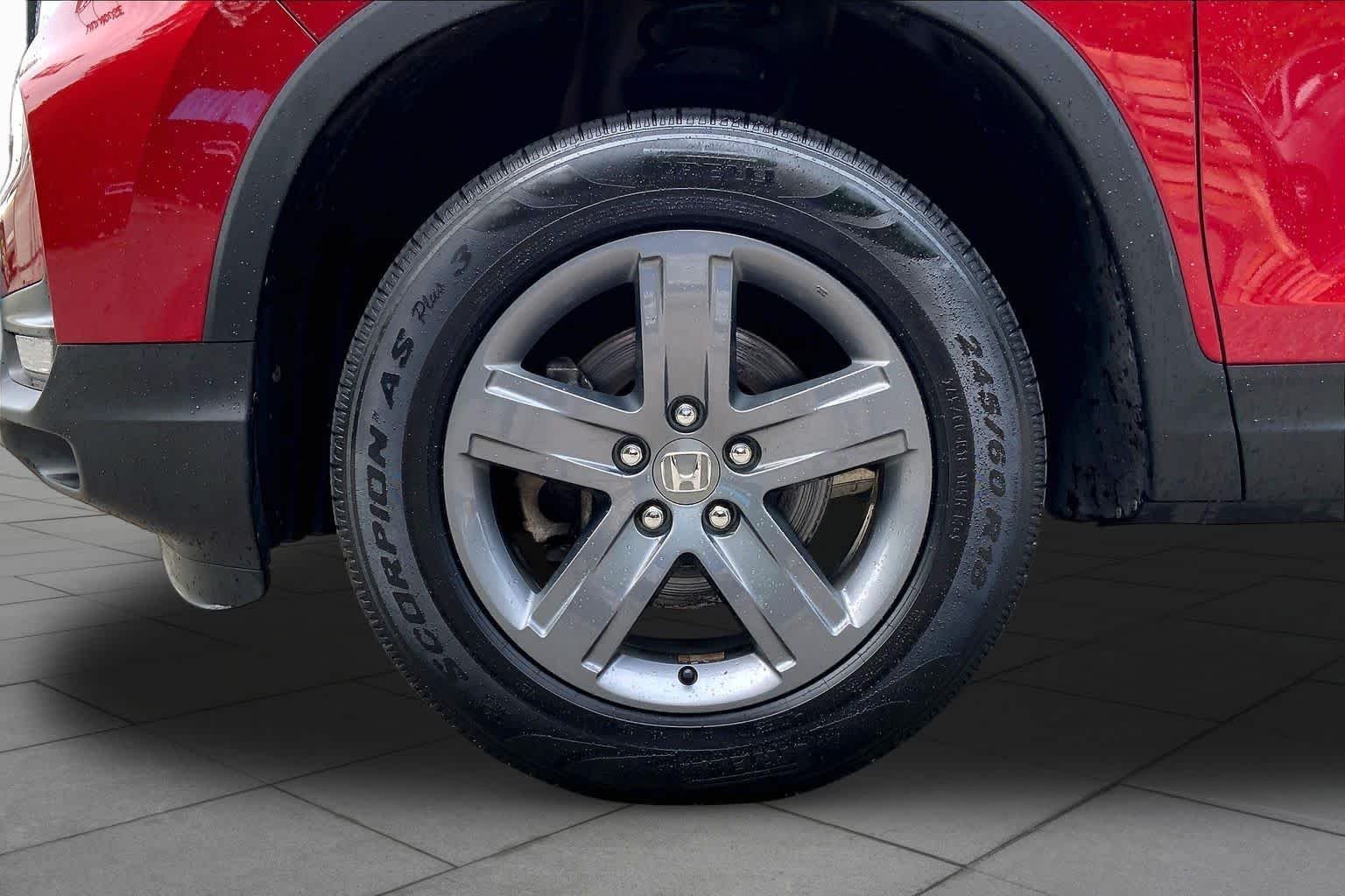 Certified Used 2021 Radiant Red Metallic Honda RTL image 11