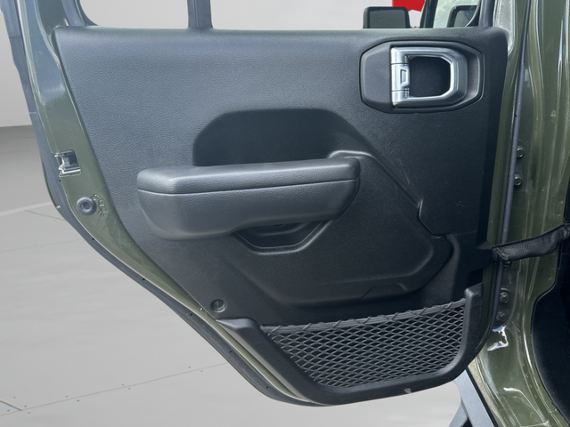Used 2022 Green Jeep Rubicon image 39