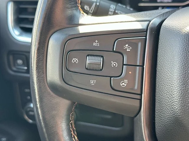 Used 2023 Black GMC AT4 image 23