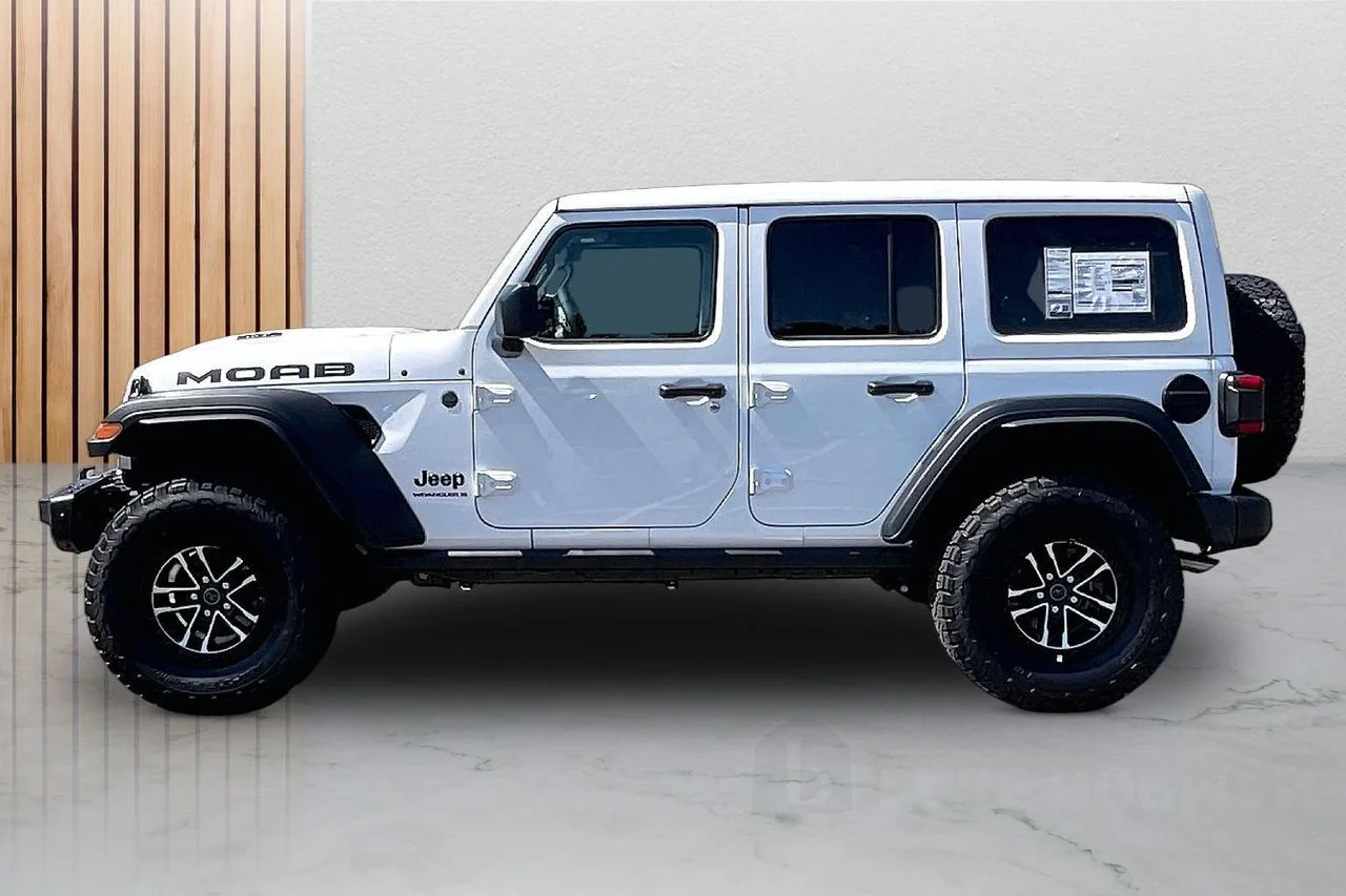 New 2026 Bright White Clear-Coat Exterior Paint Jeep Moab 392 image 6