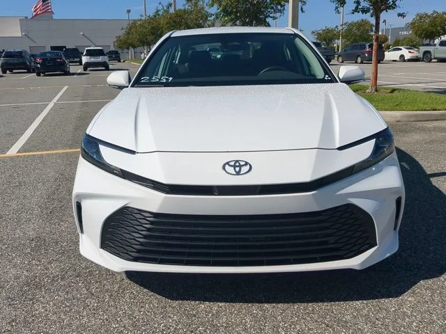 New 2026 Ice Cap Toyota LE image 9