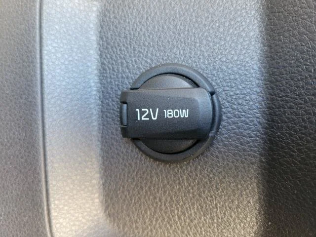 Used 2022  Kia LX image 7