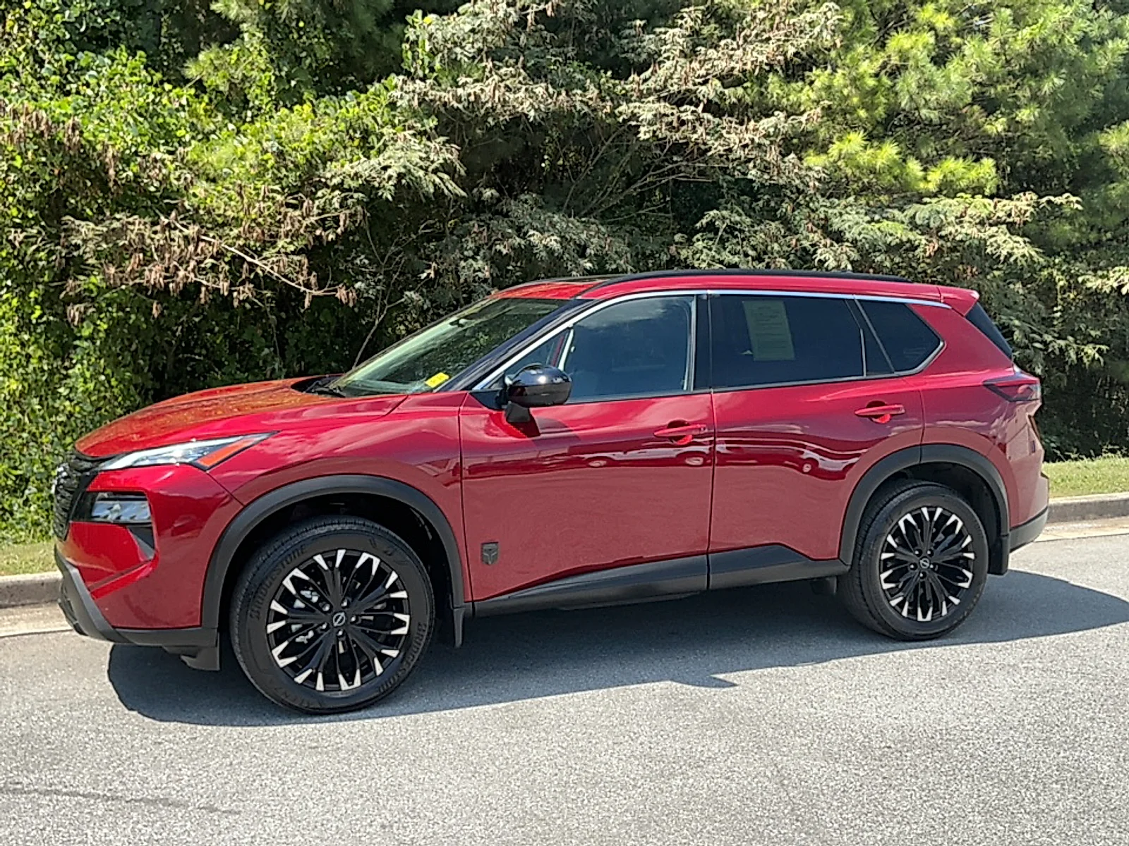 Used 2026 Scarlet Ember Tintcoat Nissan Dark Armor image 4