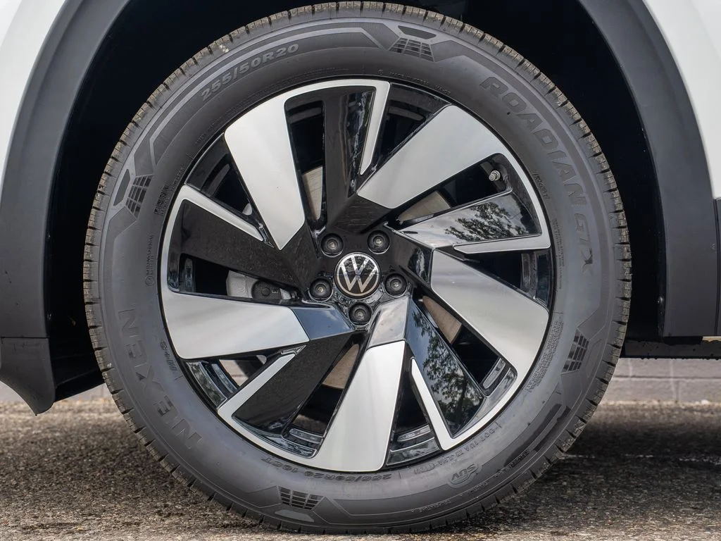 New 2026 White Volkswagen 2.0T SEL image 7