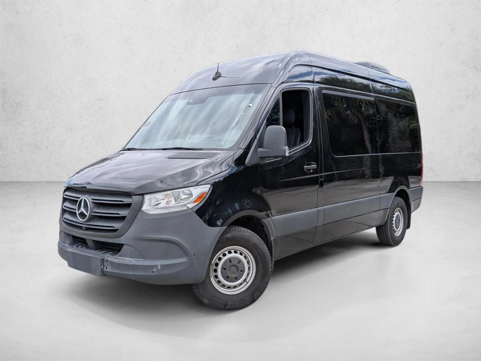 Pre-Owned 2019 Mercedes-Benz Sprinter Passenger Van Full-size