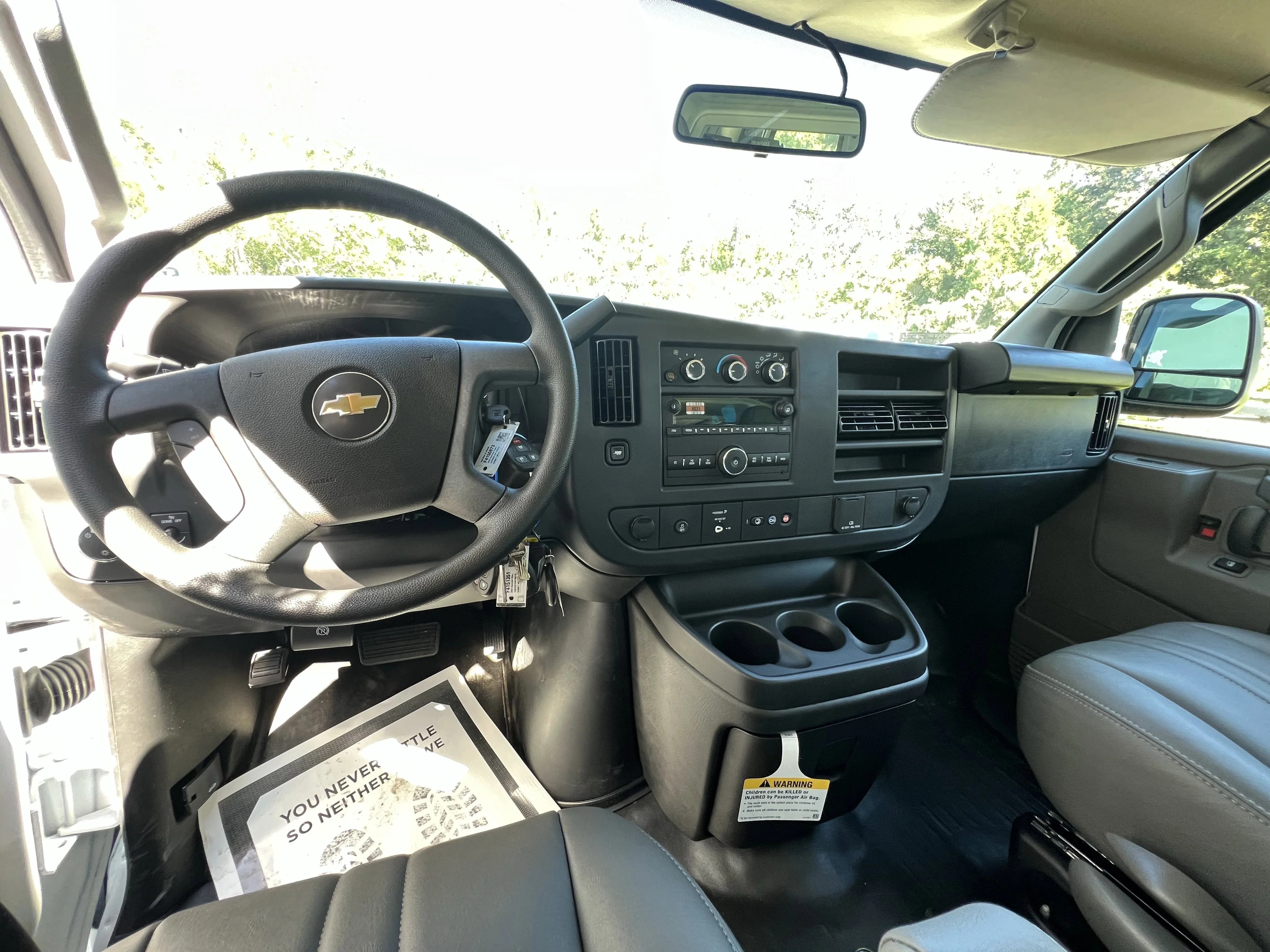 2025 Chevrolet Express Cargo Work Van - Photo 16