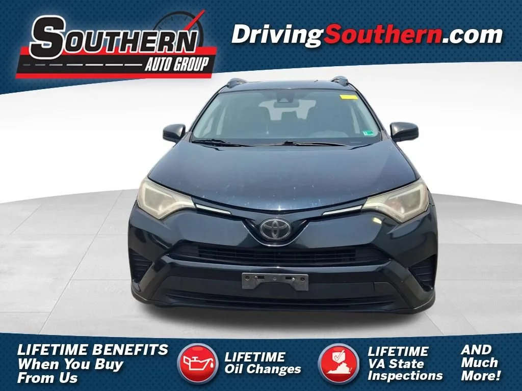 Used 2017  Toyota LE image 1