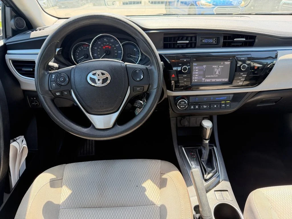 Used 2015 Gray Toyota LE image 13
