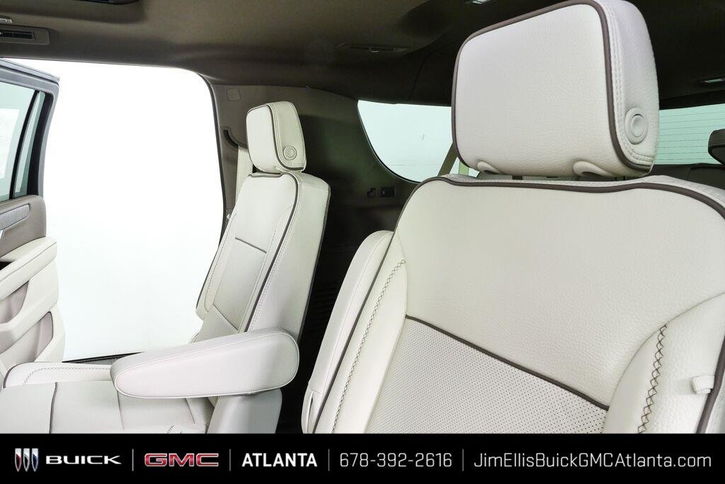 2026 GMC Yukon XL Denali - Photo 31