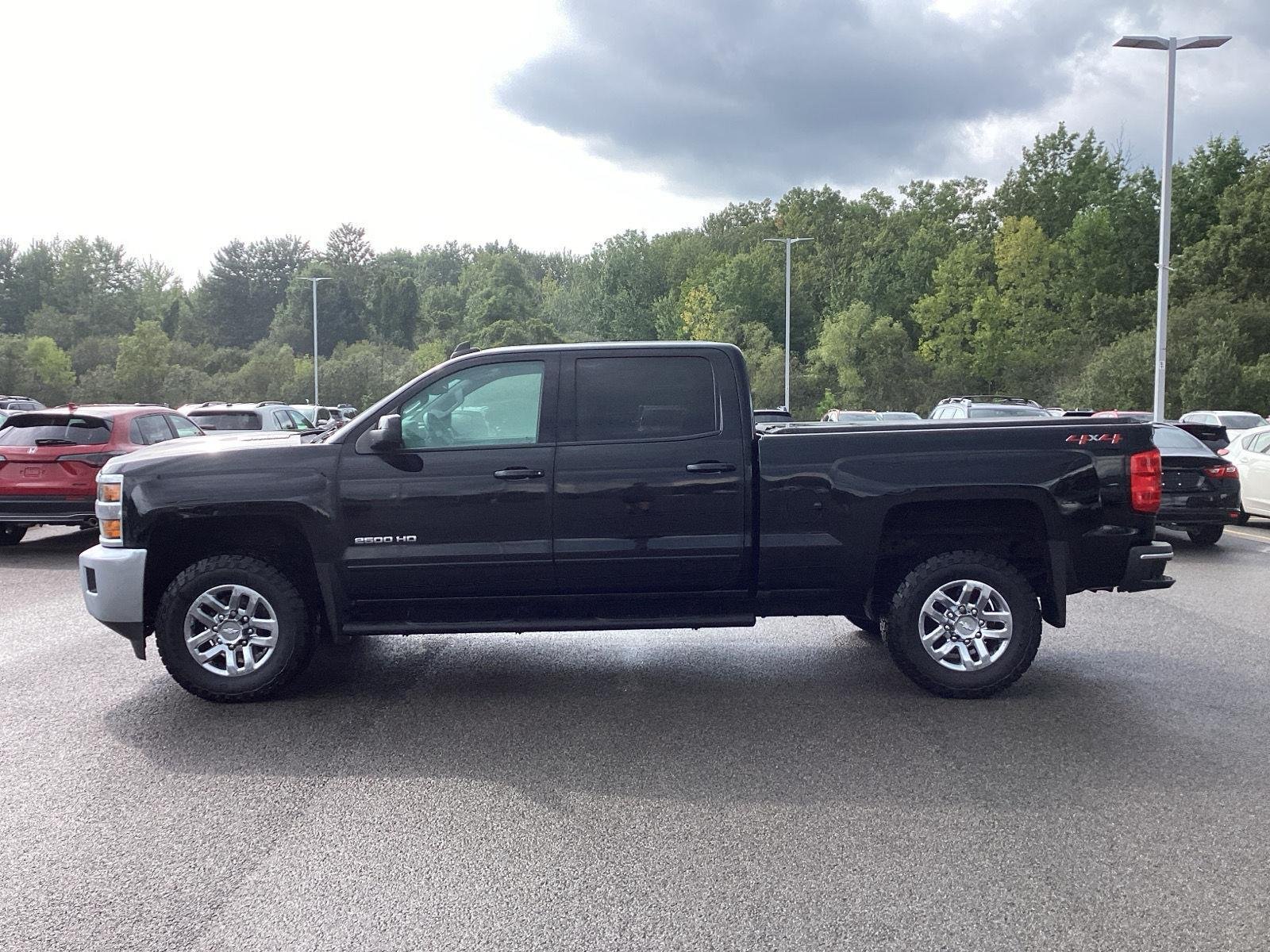 Used 2019 Black Chevrolet LT image 4