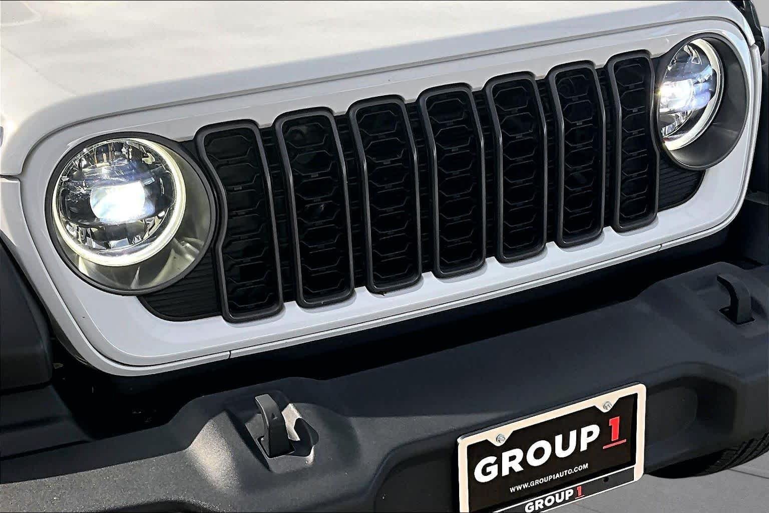 Used 2024 Bright White Clearcoat Jeep Sport S image 28