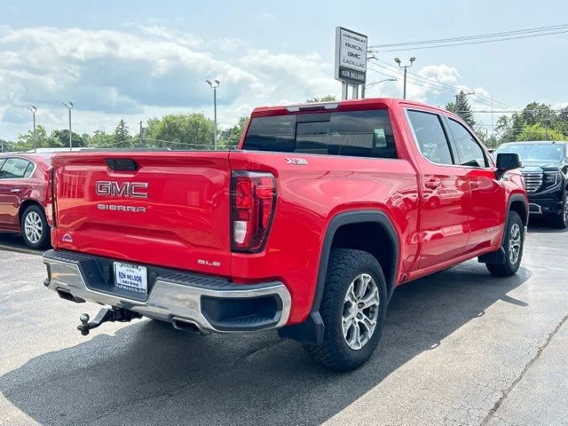 Used 2020 Cardinal Red GMC SLE image 11