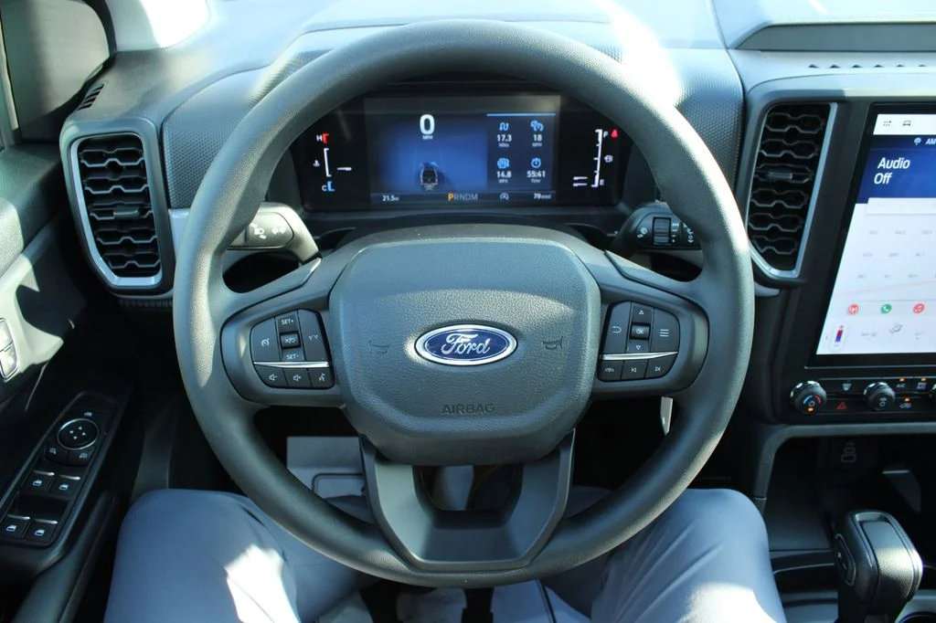 New 2026 Oxford White Ford XL image 37