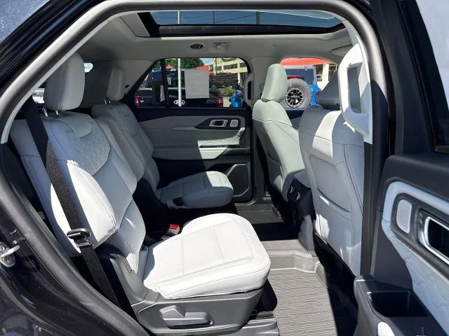 New 2026 Agate Black Metallic Ford Platinum™ image 58