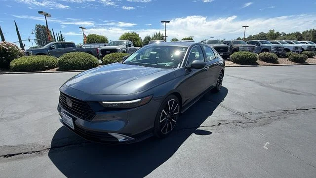 Used 2024 Gold Honda Touring image 1